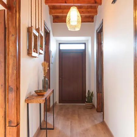 The Centenaria * Λεϊρία